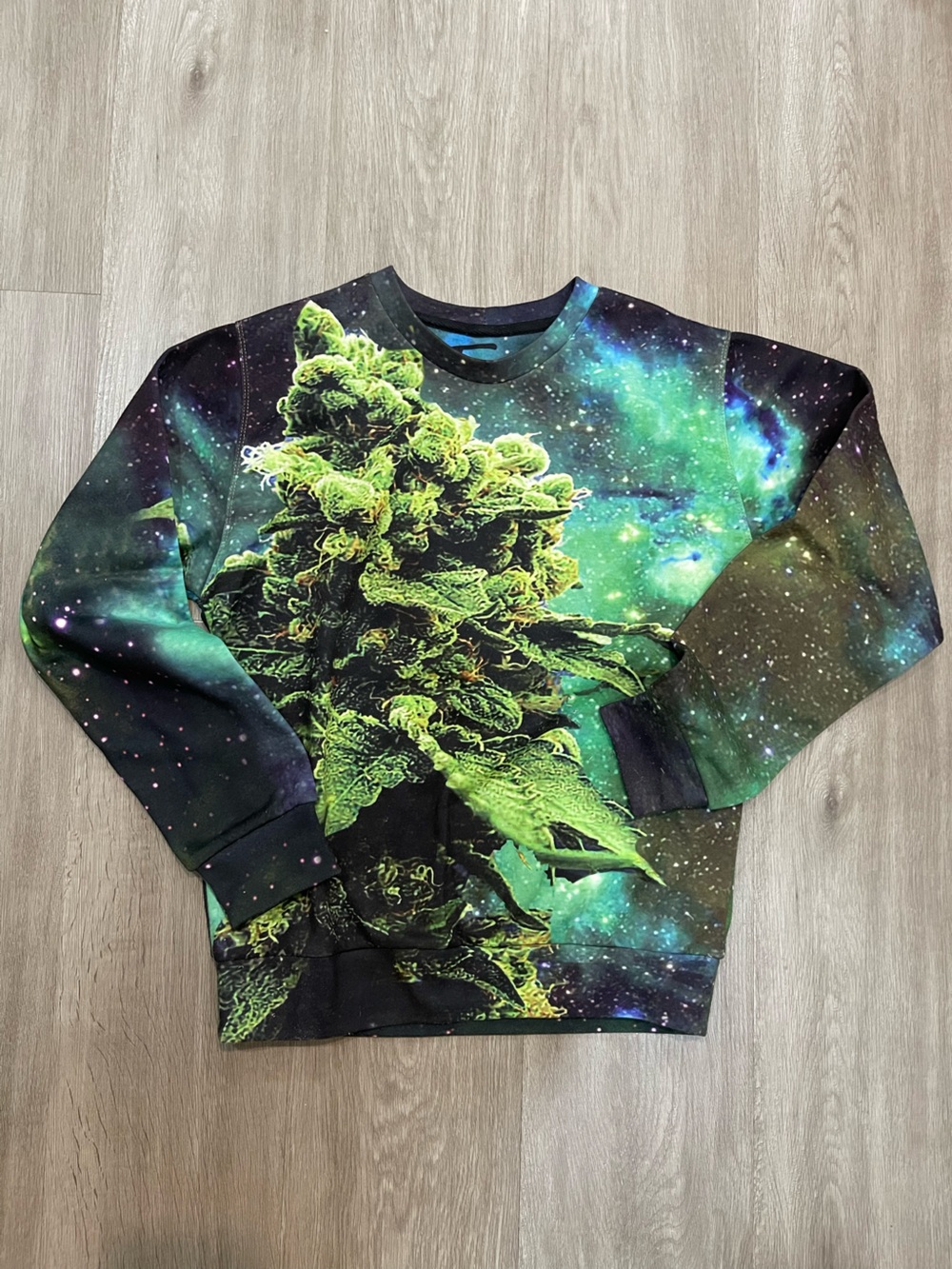 Unique Neon Green Galaxy Bud Plant Printed Sweatshirt